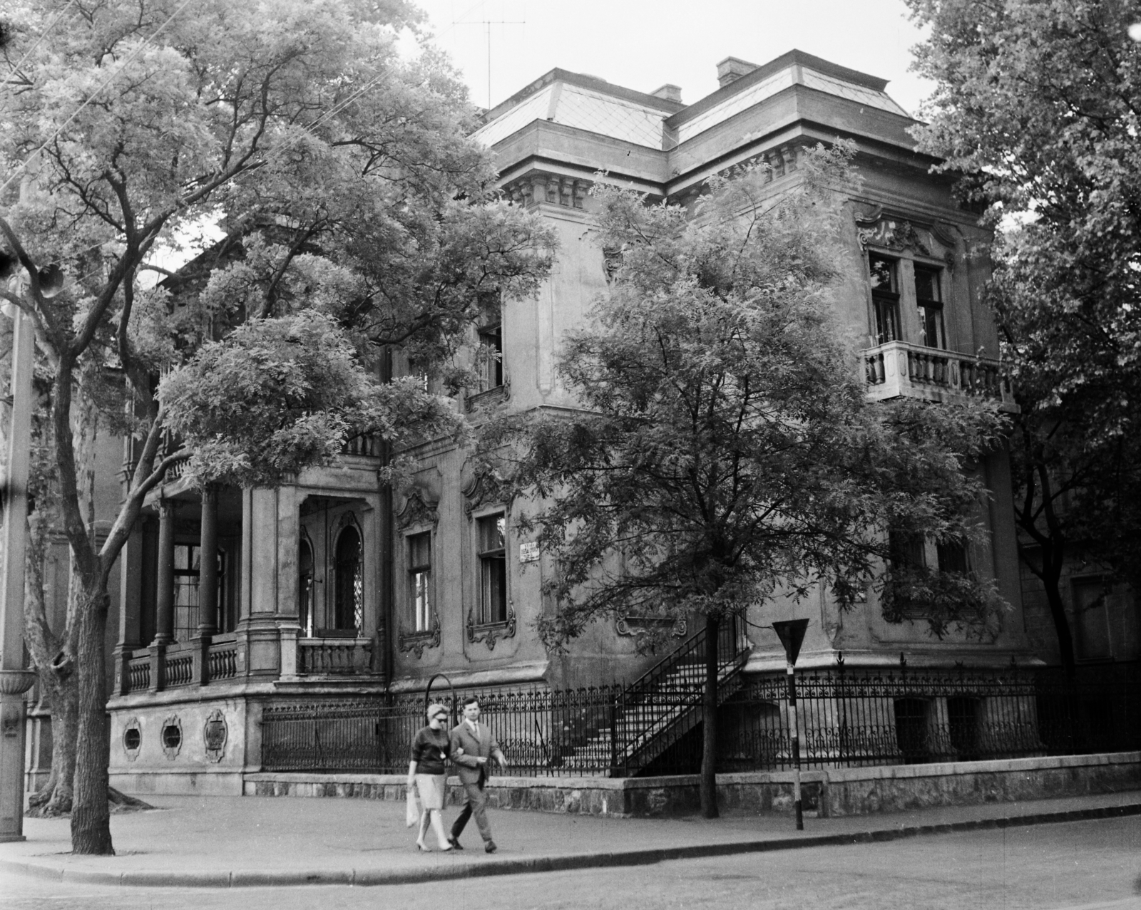 Magyarország, Budapest VI., Dózsa György út - Délibáb utca sarok., 1962, Bauer Sándor, Budapest, Fortepan #113863