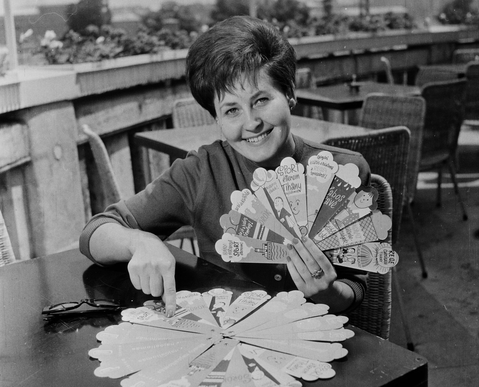 Magyarország, Budapest XI., Gellért Szálló, terasz., 1962, Bauer Sándor, Budapest, reklám, legyező, Fortepan #113870