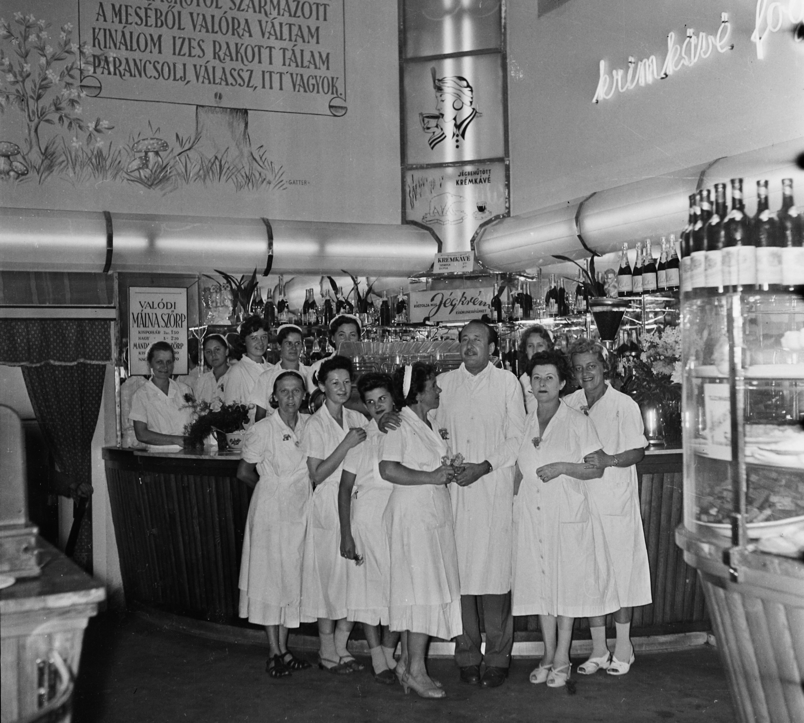 Hungary, Budapest V., Kígyó utca 4-6., Mézes Mackó büfé., 1960, Bauer Sándor, buffet, Budapest, Fortepan #113902