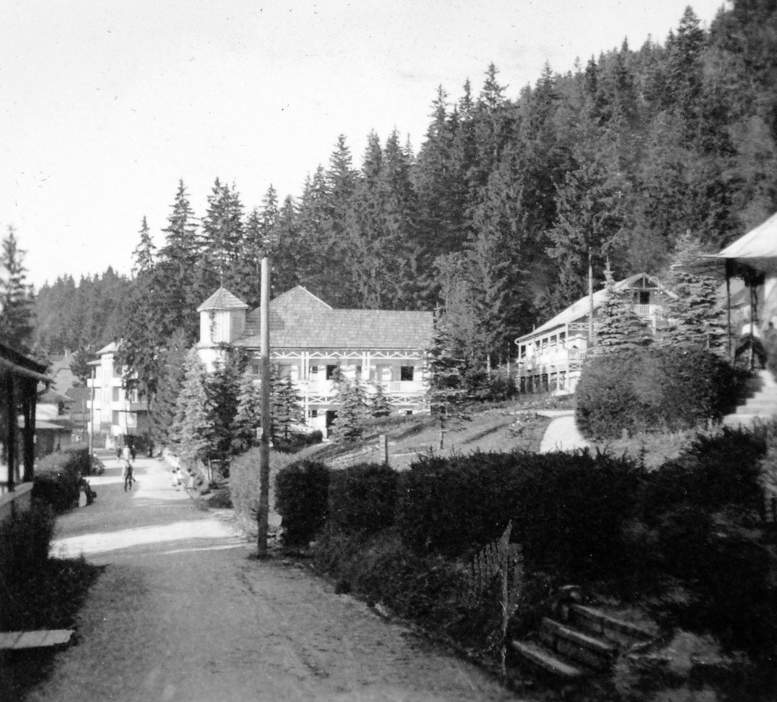 Románia,Erdély, Tusnádfürdő, Fősétány (Aleea Sfânta Ana)., 1941, Gyöngyi, nyaraló, Fortepan #11392