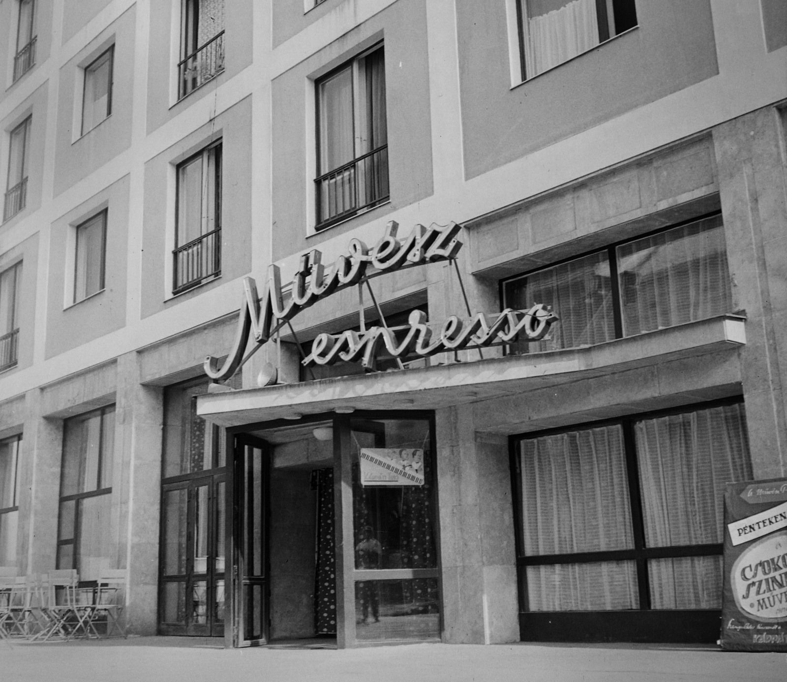 Hungary, Debrecen, Blaháné utca 1., Művész eszpresszó., 1959, Bauer Sándor, espresso, house, neon sign, announcement, entrance, Fortepan #113986