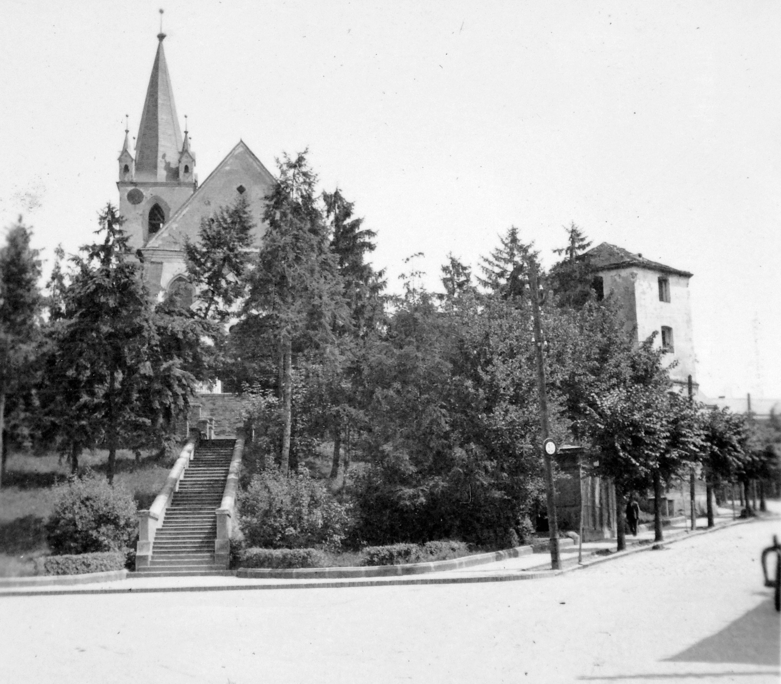 Romania,Transylvania, Târgu Mureș, Vártemplom., 1941, Gyöngyi, stairs, Fortepan #11401