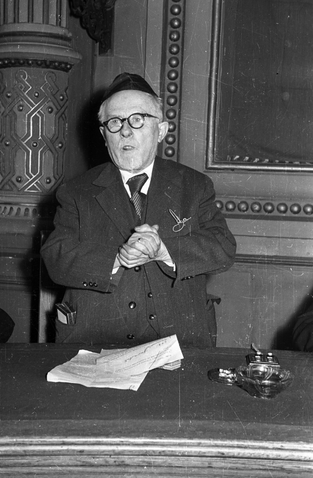 Hungary, Budapest VII., Síp utca 12., a Magyarországi Zsidó Hitközségek Szövetsége székházának díszterme. Megemlékezés az Állam és az Egyház által aláírt egyezmény 10. évfordulóján, Schwarz Benjámin főrabbi., 1959, Bauer Sándor, Budapest, Fortepan #114256