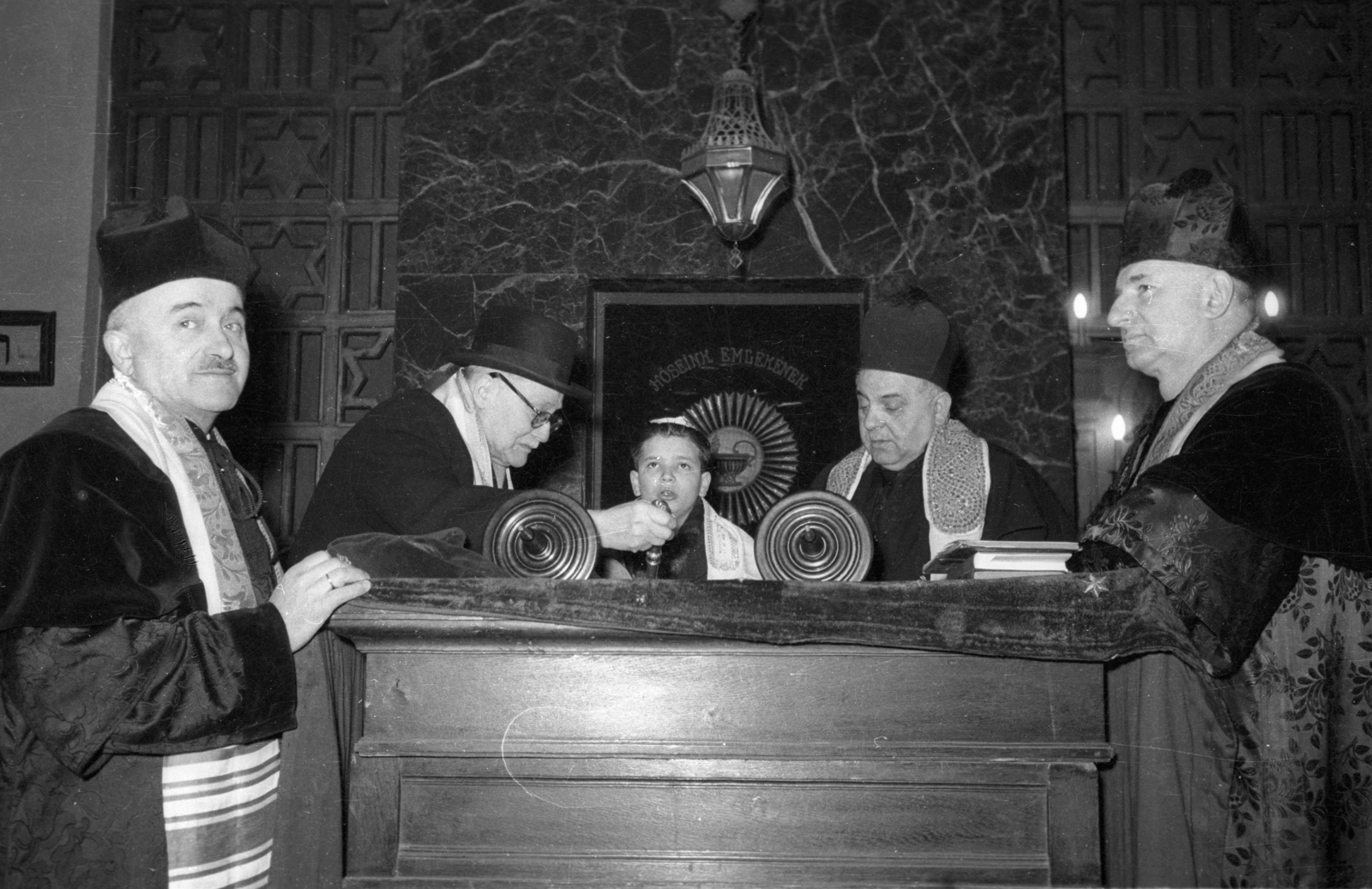Hungary, Budapest VII., Dohány utca, Hősök temploma, balra Fisch Henrik főrabbi., 1964, Bauer Sándor, Budapest, Fortepan #114284