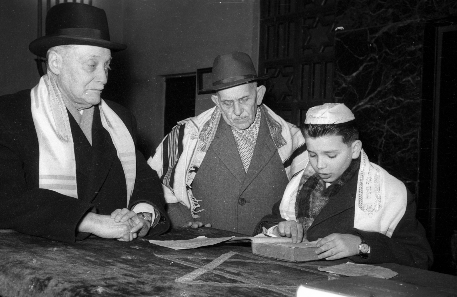 Hungary, Budapest VII., Dohány utca, Hősök temploma., 1964, Bauer Sándor, synagogue, judaism, Budapest, Fortepan #114287