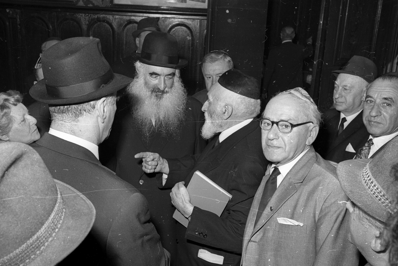 Hungary, Budapest VII., Síp utca 12., a Magyarországi Zsidó Hitközségek Szövetsége székháza, középen Jehuda Léb Levin moszkvai főrabbi., 1969, Bauer Sándor, religion, judaism, Budapest, Fortepan #114303
