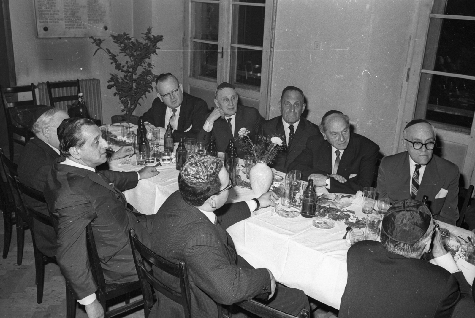 Hungary, Budapest VII., Síp utca 12., a Magyarországi Zsidó Hitközségek Szövetsége székháza. Díszvacsoral Jehuda Léb Levin moszkvai főrabbi tiszteletére., 1969, Bauer Sándor, religion, judaism, Budapest, Fortepan #114316