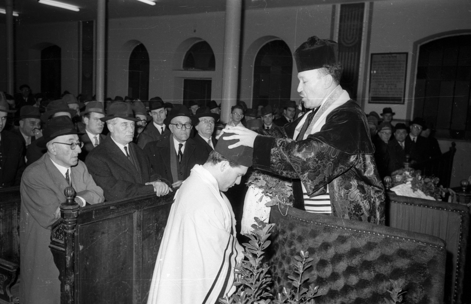 Hungary, Debrecen, Kápolnási utca, zsinagóga., 1964, Bauer Sándor, synagogue, judaism, tallith, Fortepan #114391