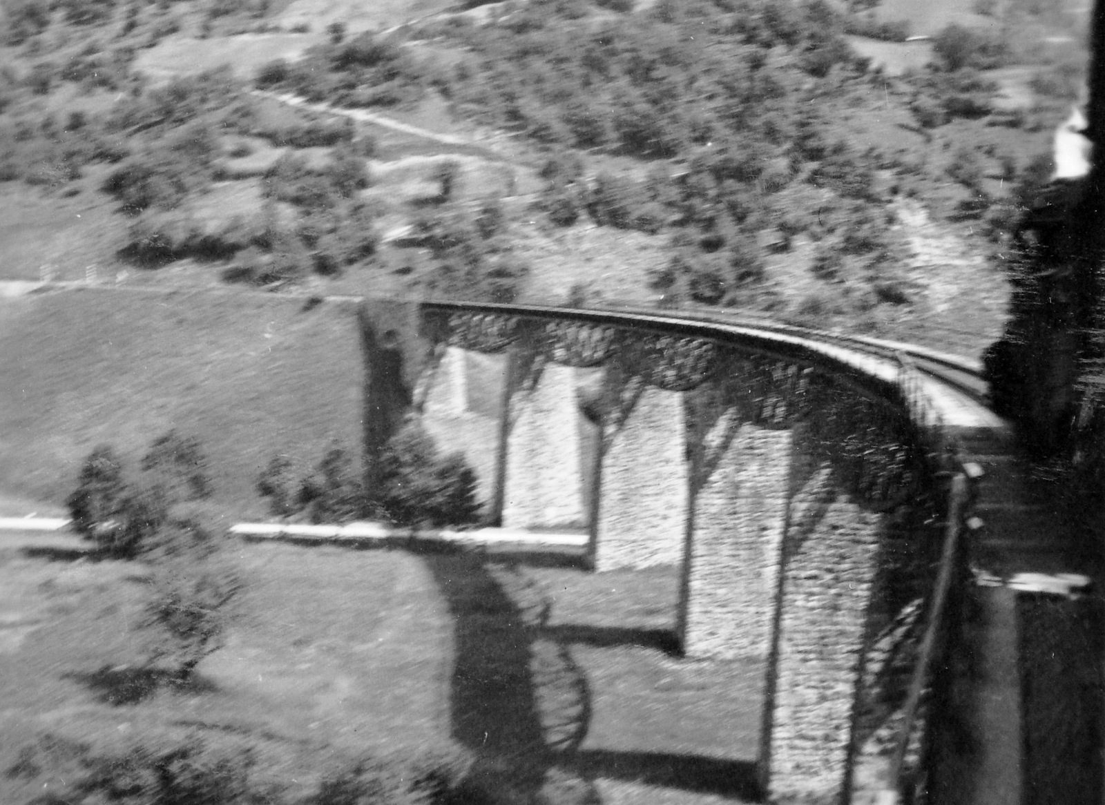 Ukraine,Zakarpattia Oblast, Volosyanka, vasúti viadukt., 1939, Gyöngyi, steam locomotive, railway, bridge, Fortepan #11491