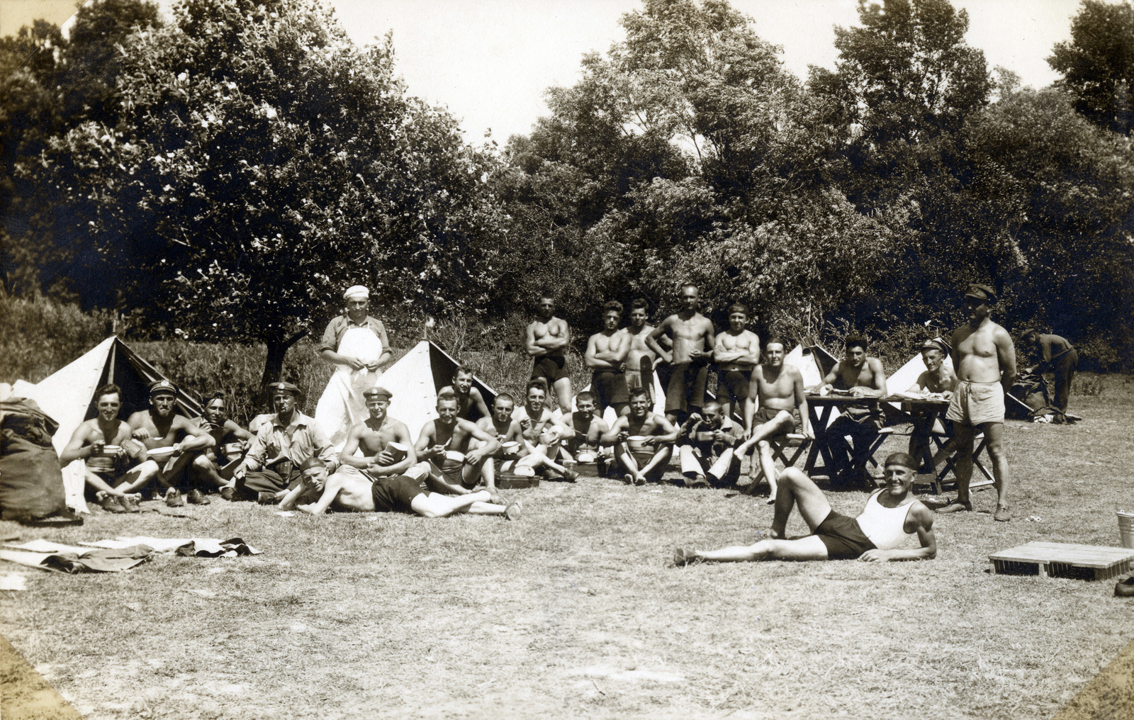 Hungary, Érsekcsanád, a Magyar Királyi Folyamőrség matrózai., 1929, Móra András, sailor, tent, muscle, half-naked, cross-legged sitting, hands behind the back, arms crossed over the chest, prop up the head, prop up on elbows, Fortepan #114942