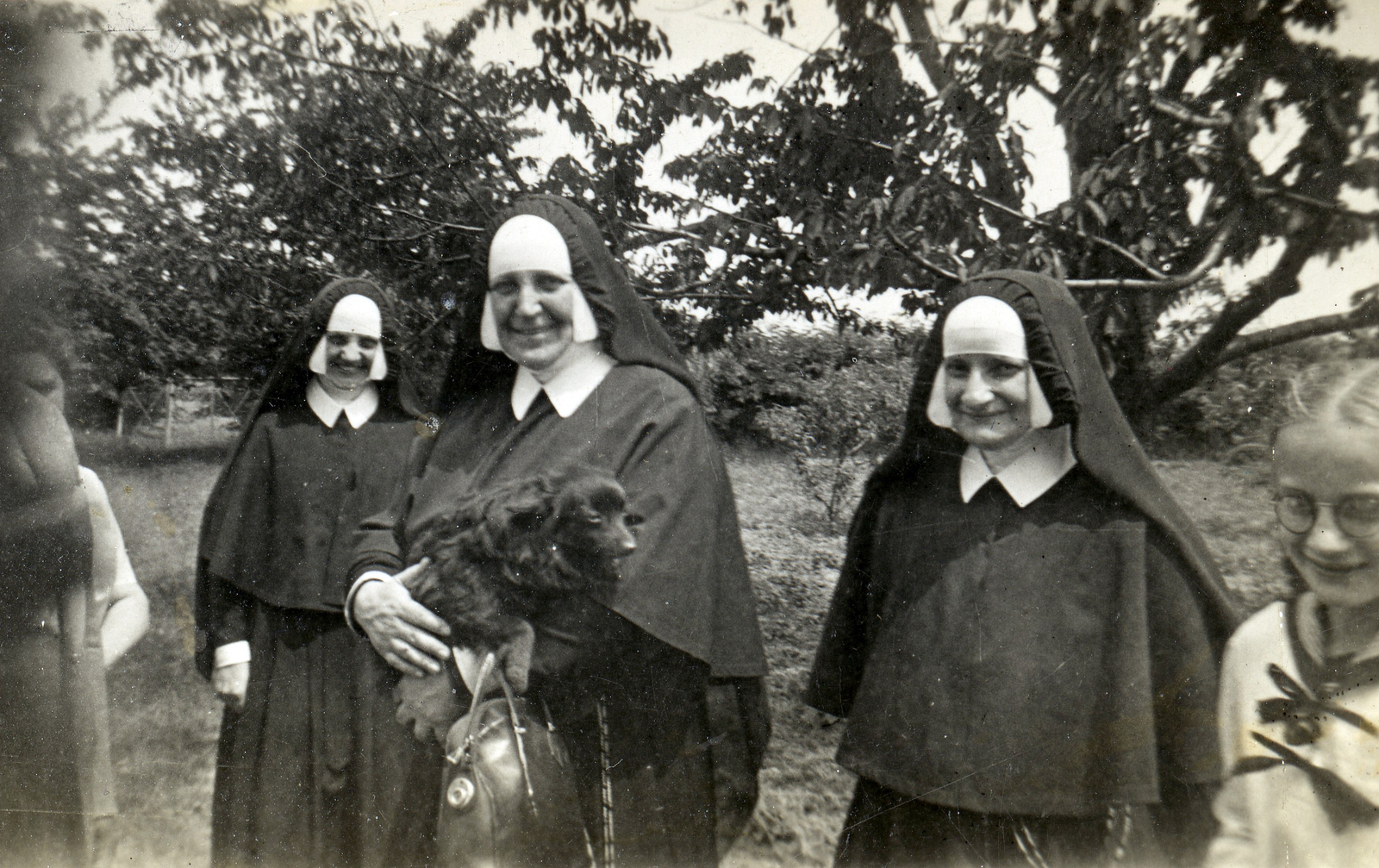 1930, Móra András, apáca, kézben tartani, kölyökkutya, kutya, Fortepan #114957