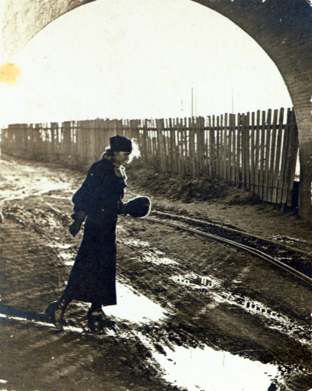 Hungary, Szeged, az alsó rakpart a vasúti híd alatt., 1939, Kelemen Zsuzsa, bridge, arch, Fortepan #115123