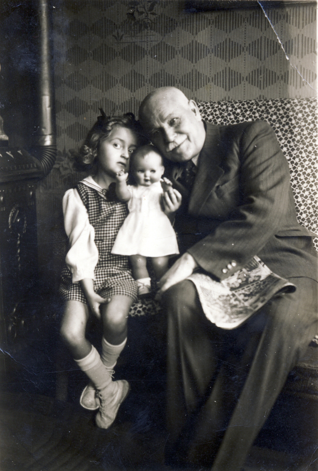 1930, Zsivkov Anita - Koós Árpád / Kocsis András fényképei, játék baba, nagyszülő, vaskályha, Fortepan #115177