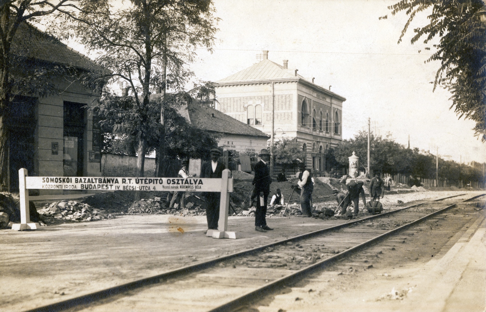 Hungary, Cegléd, Kossuth Ferenc utca, balra a Gubody utca torkolata., 1928, Zsivkov Anita - Koós Árpád / Kocsis András fényképei, Fortepan #115193
