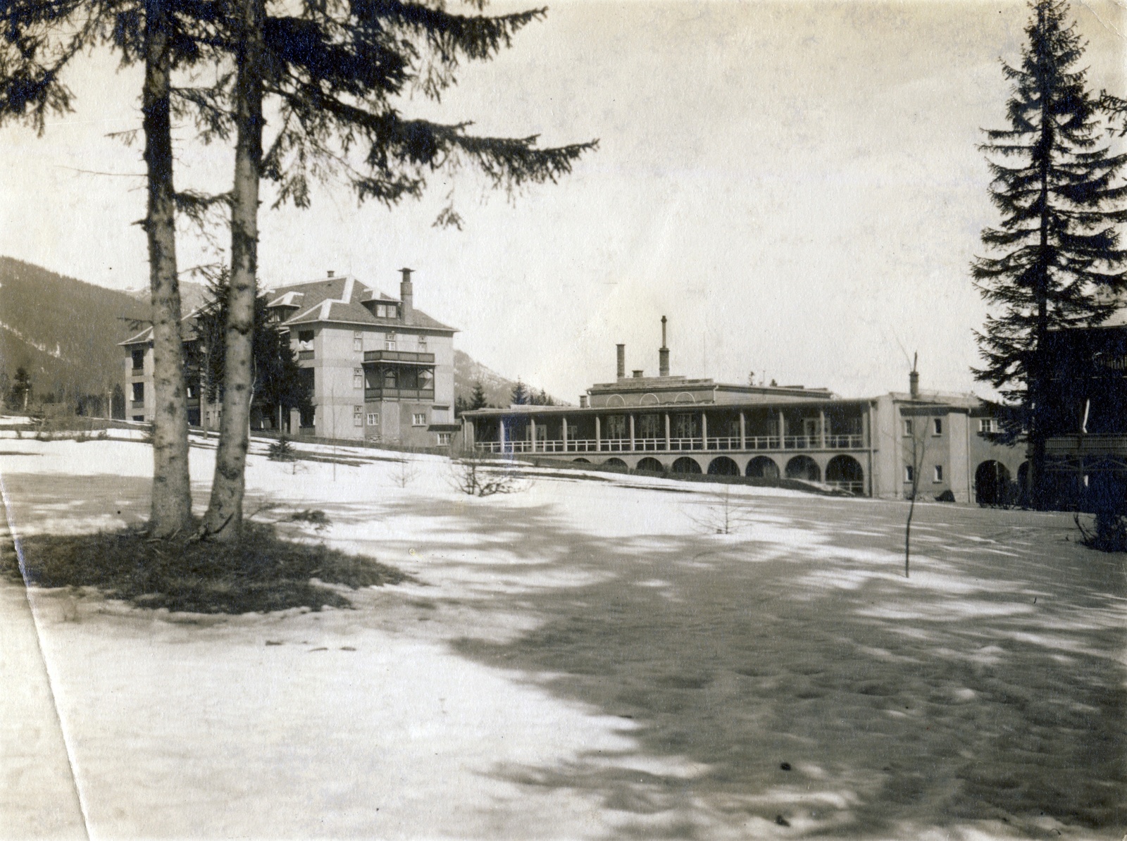 Szlovákia, Magas-Tátra, Magastátra, Matlárháza (ekkor Hunfalvához tartozott, ma Magastátra város része), az Esplanade szálloda., 1942, Zsivkov Anita - Koós Árpád / Kocsis András fényképei, Fortepan #115197