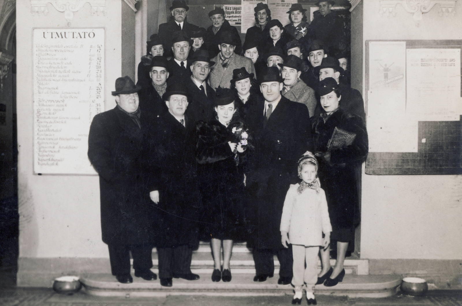 Hungary, Budapest IV., István út 14., Városháza. A felvétel Kocsis András szobrászművész esküvője alkalmával készült., 1942, Zsivkov Anita - Koós Árpád / Kocsis András fényképei, Budapest, Fortepan #115199