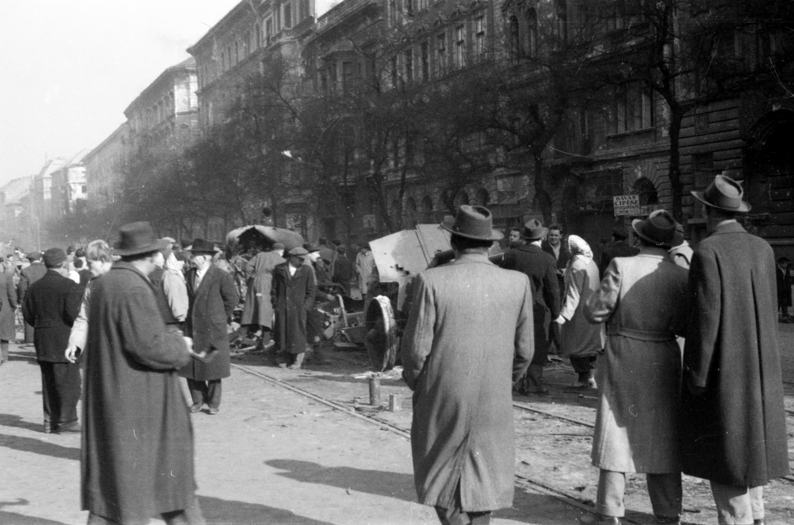 Hungary, Budapest IX., Ferenc körút a Tompa utca és Tűzoltó utca között, az Üllői út felé nézve., 1956, Kurutz Márton, revolution, Budapest, Fortepan #115247