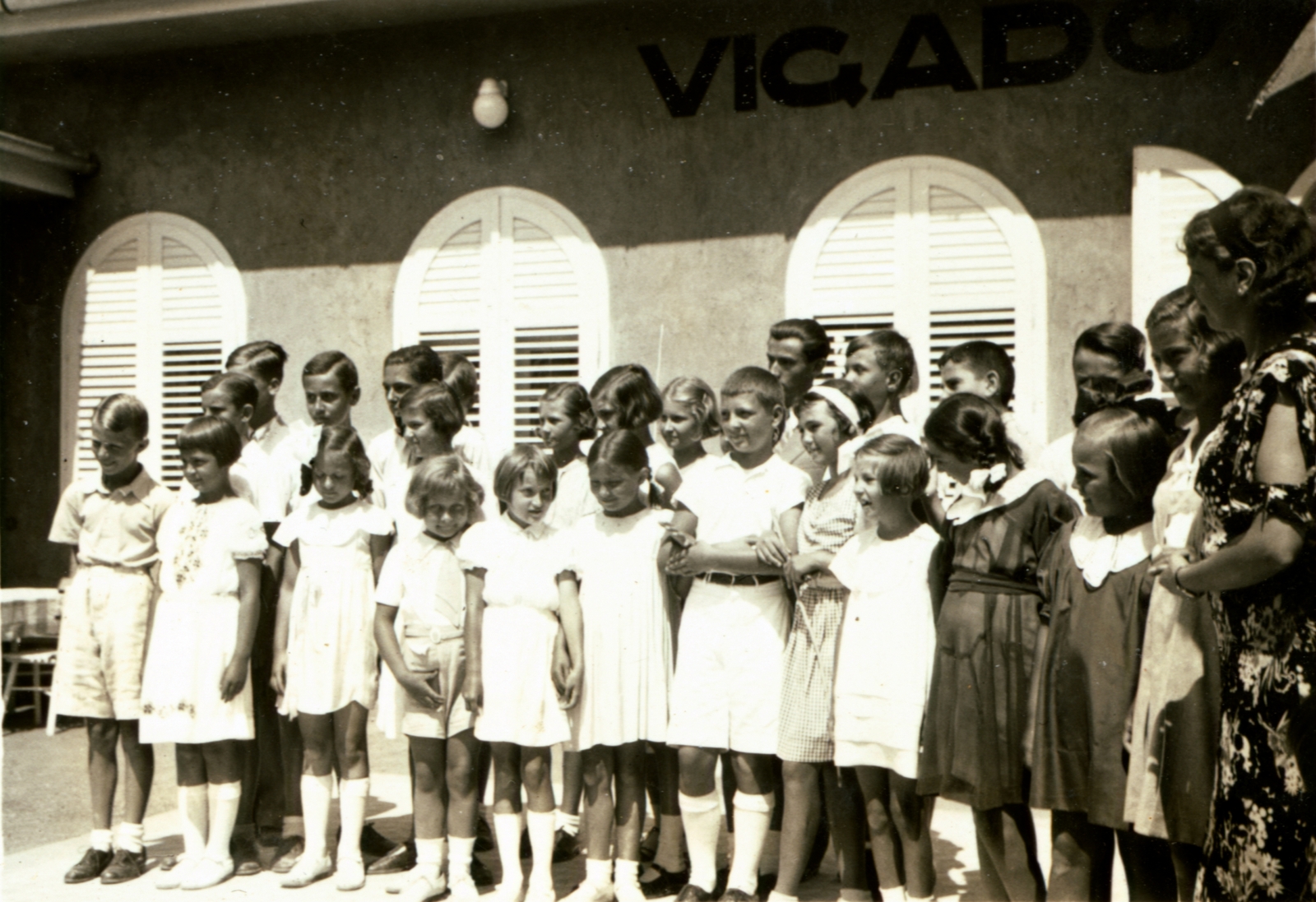 Hungary, Balatonszemes, a Fürdőegyesület Vigadója., 1934, Martinez Judit, white dress, Fortepan #115278