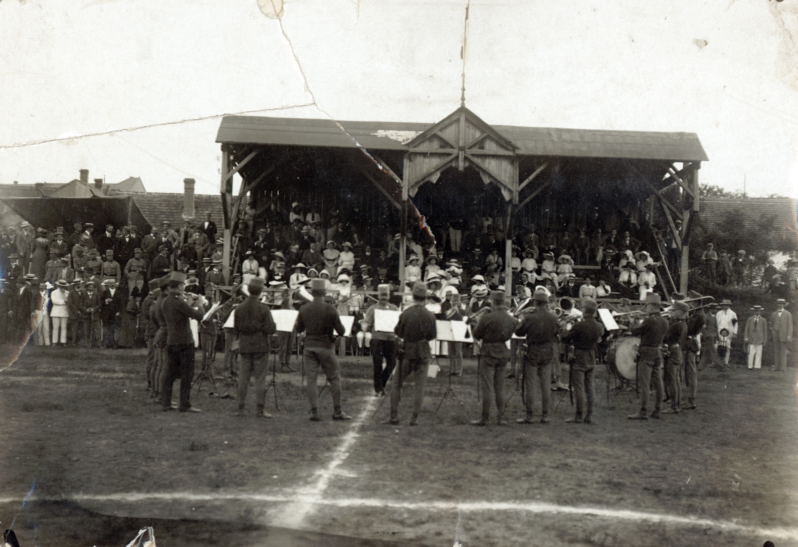 1913, Schmal Alexandra, audience, wind band, Fortepan #115604