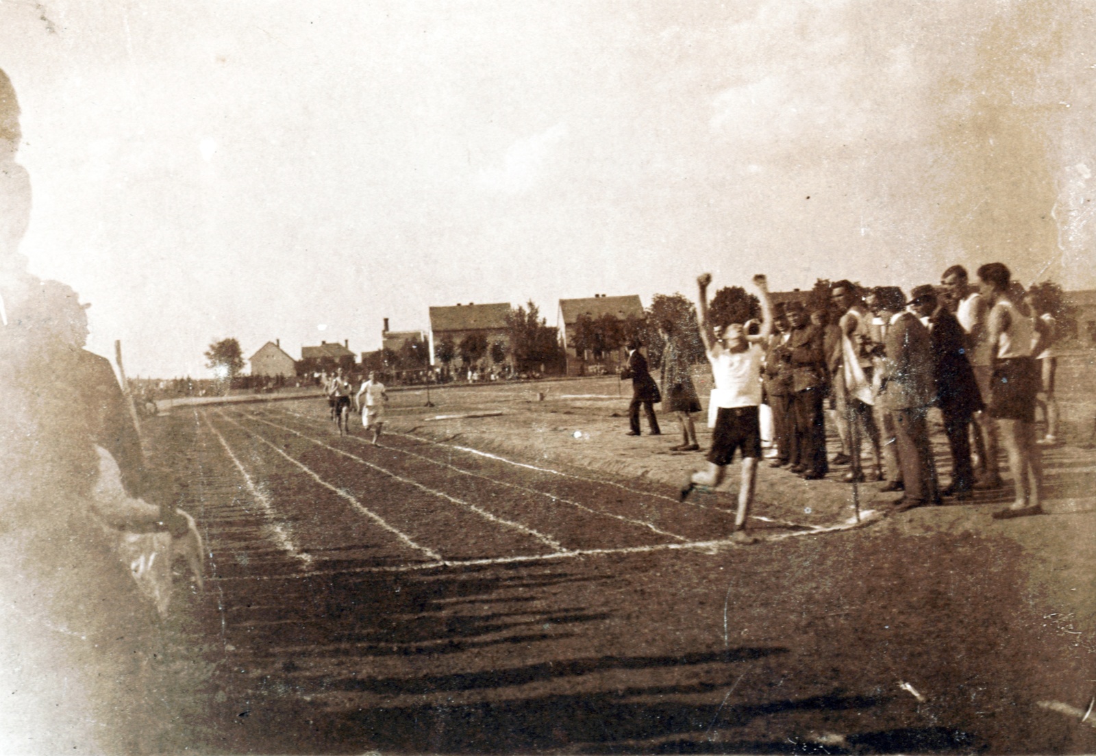 Hungary, Kaposvár, a felvétel a Kaposvári Városi Sporttelep (Turul-pálya, Dózsa-pálya) felavatása alkalmával rendezett atlétikai viadalon készült, 1922. július 30-án., 1922, Schmal Alexandra, competition, competitive running, Fortepan #115620