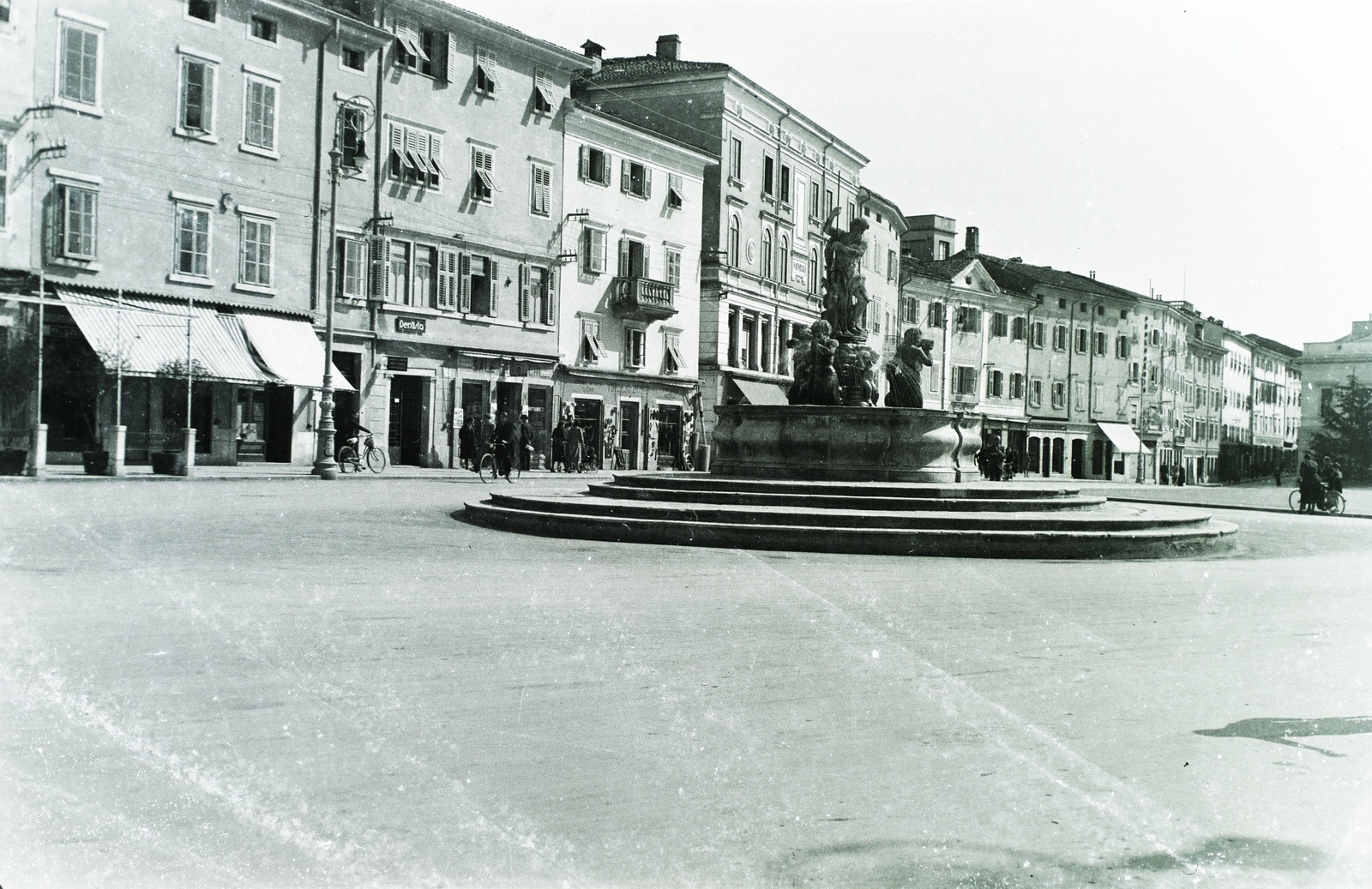 Olaszország, Gorizia, Piazza della Vittoria., 1937, Széman György, Fortepan #115711