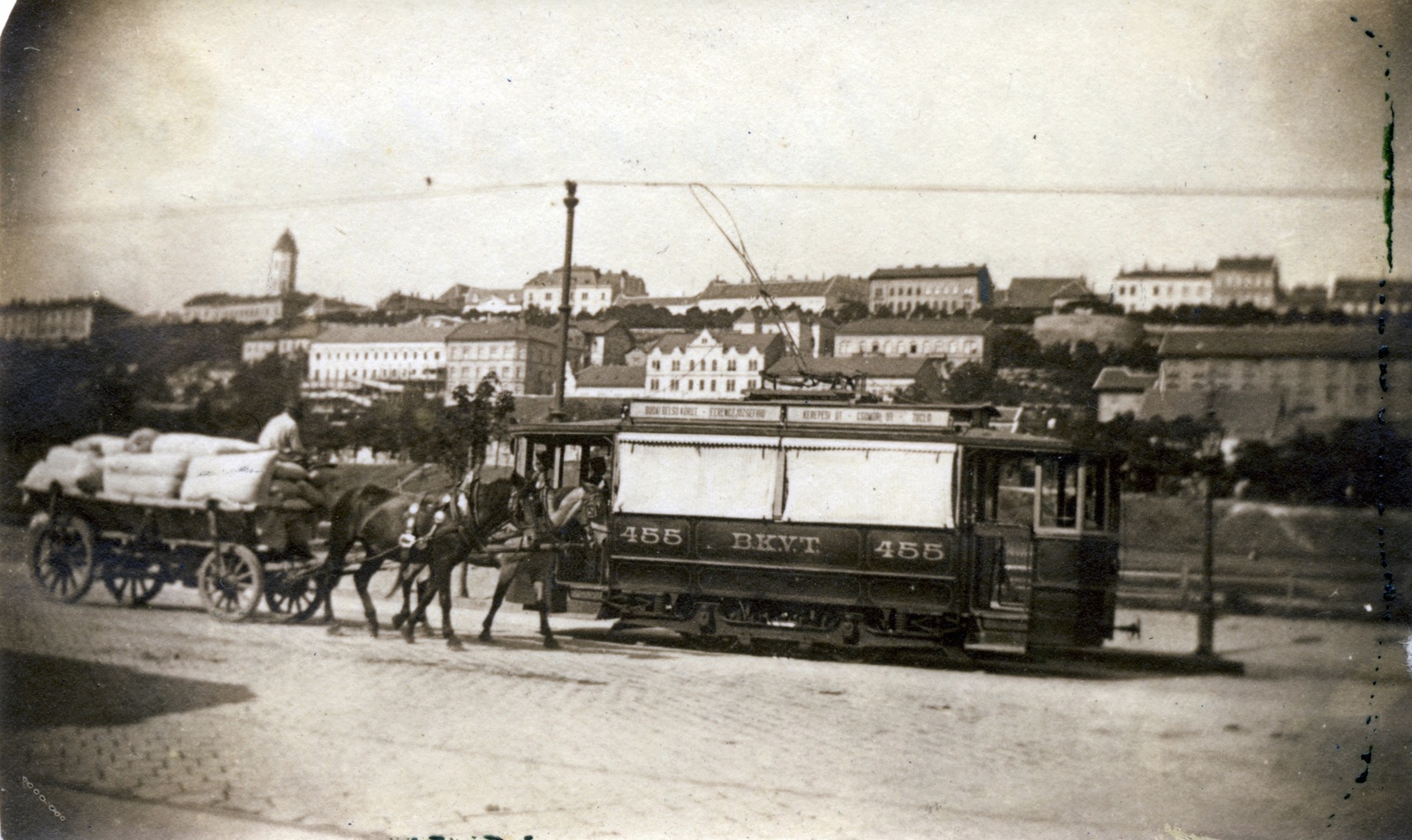 Magyarország, Budapest I., Krisztina körút, mögötte a Vérmező. Háttérben a nyugati várlejtő., 1905, Széman György, ló, villamos, Budapest, BKVT-szervezet, BKVT E-típus, Fortepan #115783