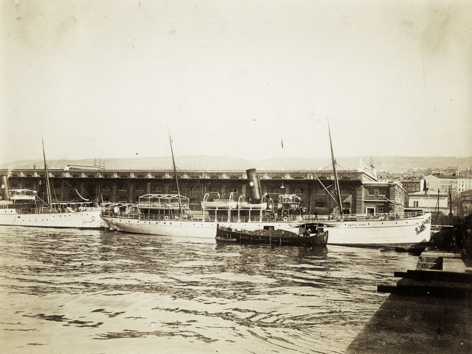 Croatia, Rijeka, Stefánia rakpart, a Magyar Horvát Tengeri Gőzhajózási Rt. (Ungaro-Croata) gőzhajói, balra a Hungária, jobbra a Dániel Ernő., 1906, Széman György, wharf, steamboat, Dorico/Sumadija/Dániel Ernő-ship, Fortepan #115803
