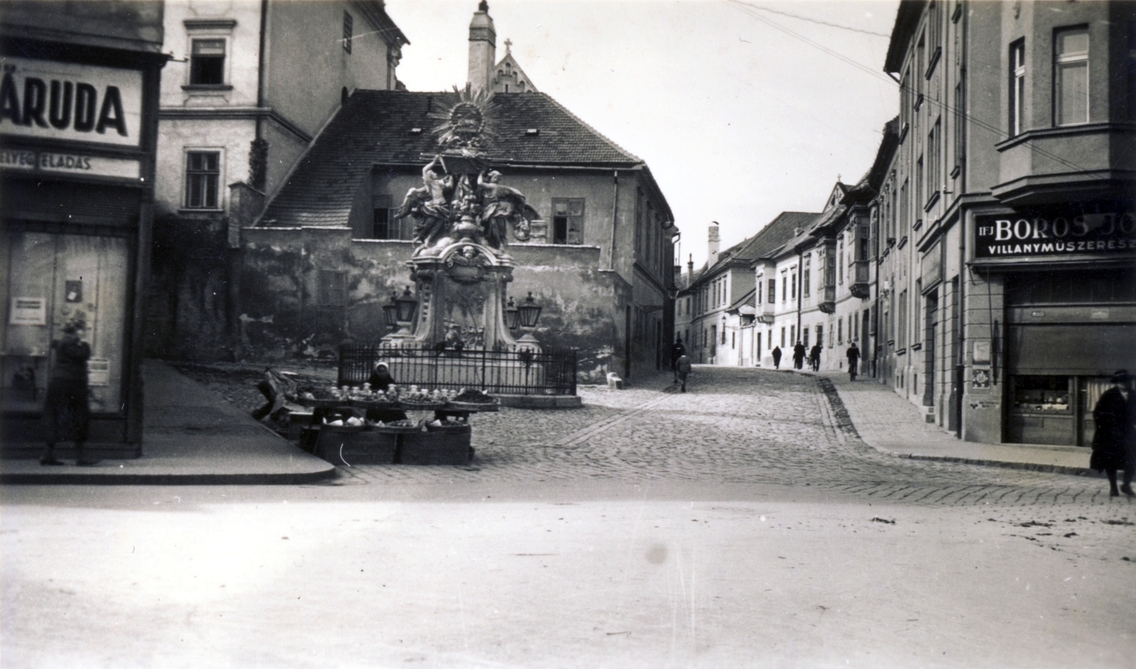 Hungary, Győr, Gutenberg tér, Frigyláda-szobor., 1938, Széman György, Fortepan #115858