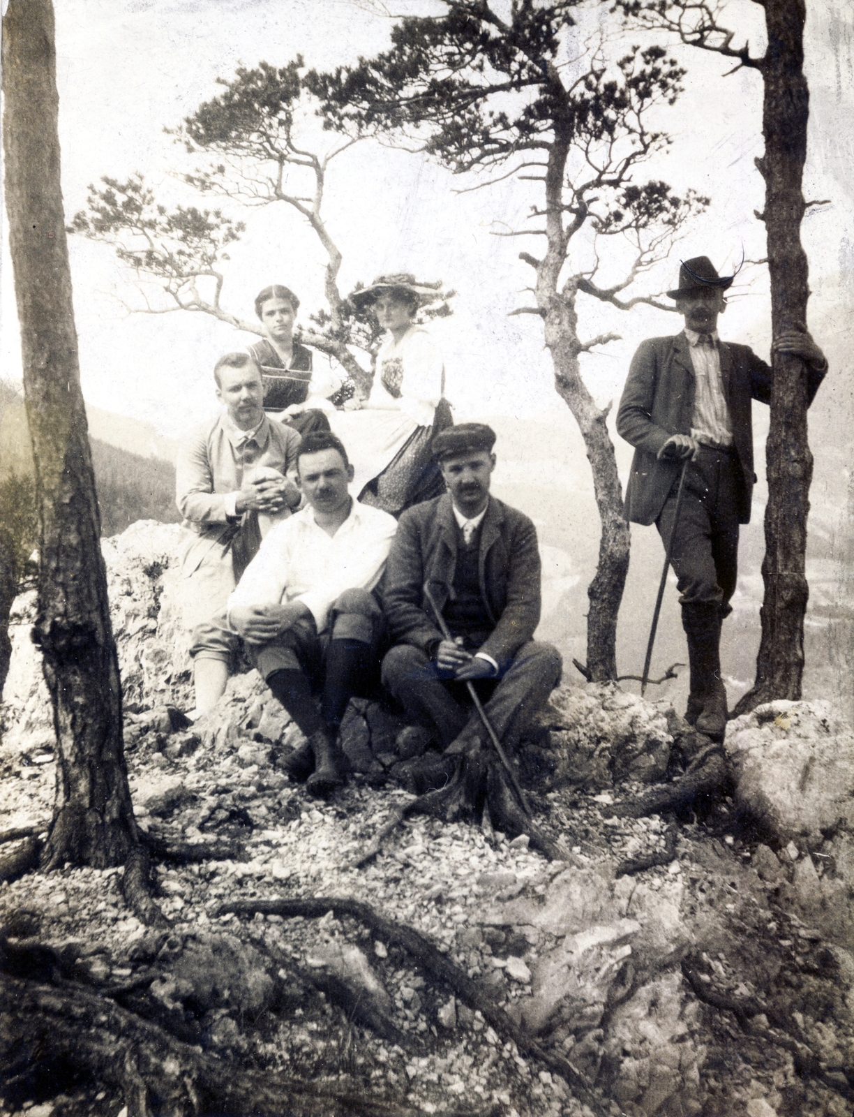 1916, Mátyásfalvi János, sitting on a rock, Fortepan #116210