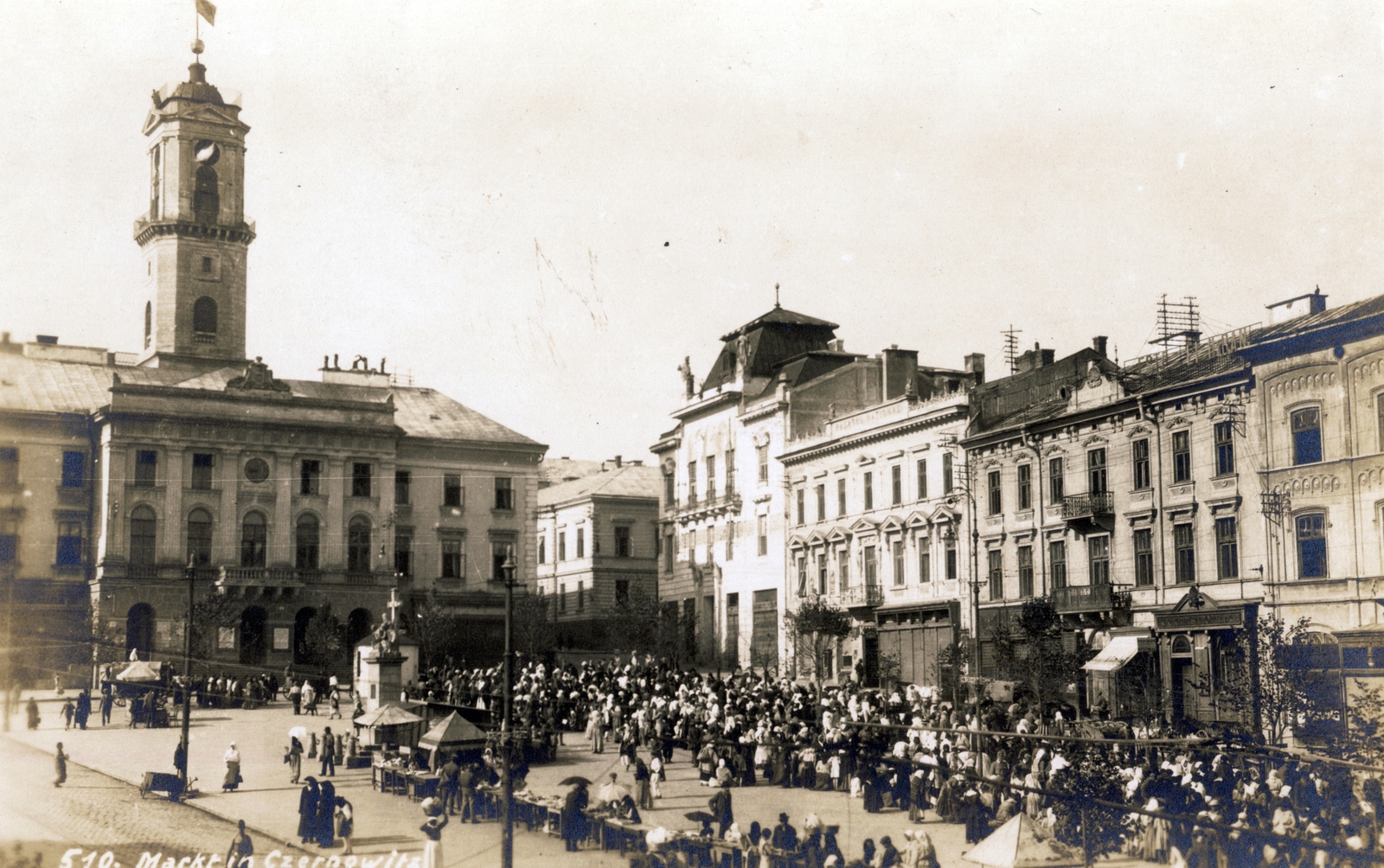 Ukraine, Chernivtsi, Központi (Piac) tér, balra a Városháza., 1915, Visnyovszky Éva, Fortepan #116276