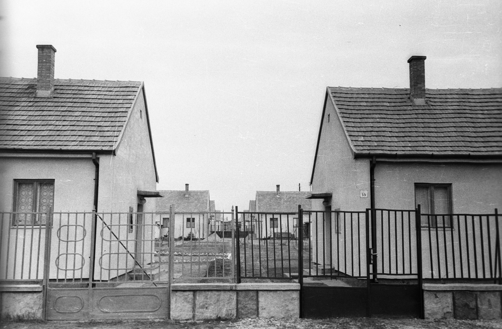 Hungary, 1961, FSZEK Budapest Gyűjtemény / Sándor György, Sándor György, fence, Fortepan #116958