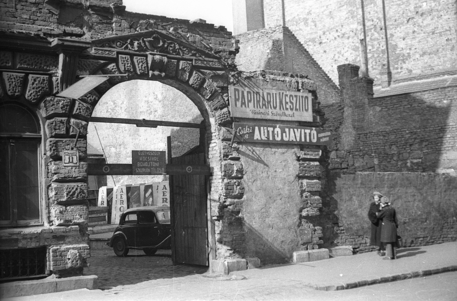 Hungary, Budapest VIII., Somogyi Béla utca 9-15. (Rökk Szilárd utca 11.), 1959, FSZEK Budapest Gyűjtemény / Sándor György, Sándor György, Budapest, szervíz, Fortepan #117057