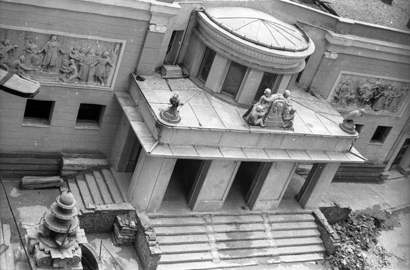 Hungary, Budapest VIII., Corvin (Kisfaludy) köz, Corvin mozi., 1957, FSZEK Budapest Gyűjtemény / Sándor György, Sándor György, Budapest, relief, architectural ornament, Fortepan #117067