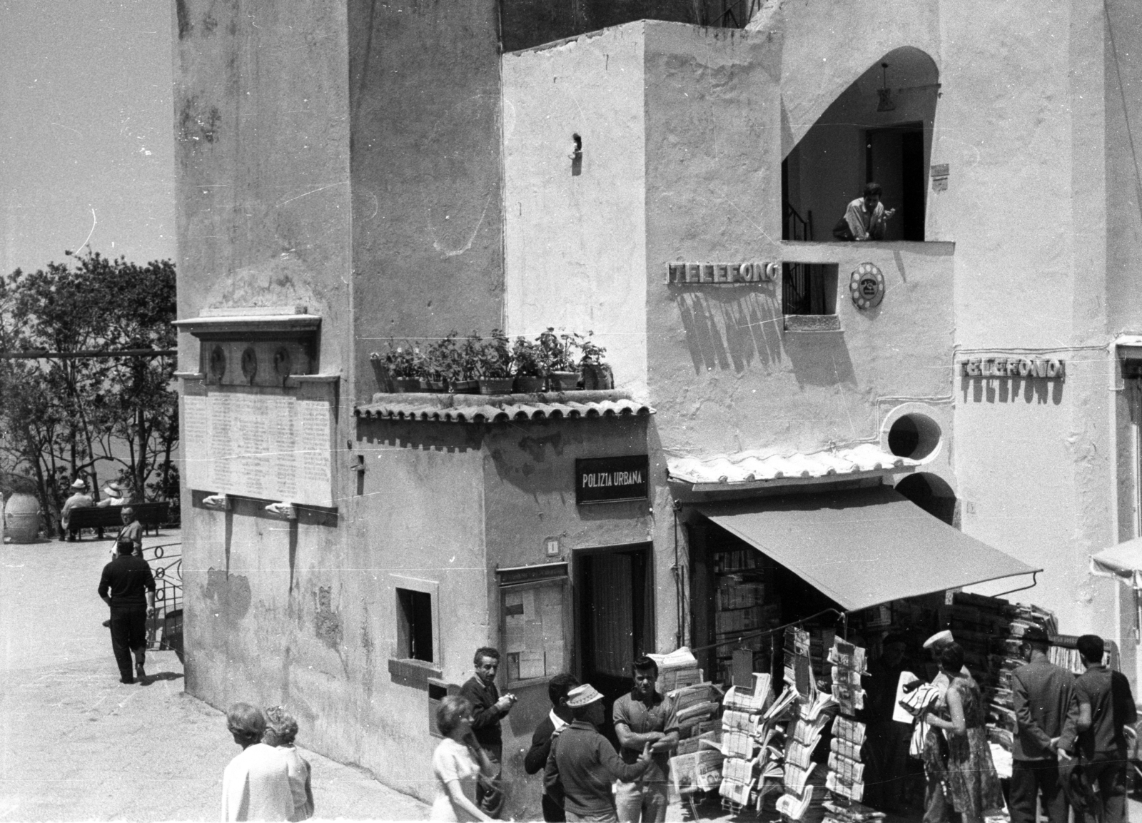 Italy, Capri, Piazza Umberto I (Piazzetta)., 1965, Aradi Péter, Szenczi Mária, Fortepan #117259