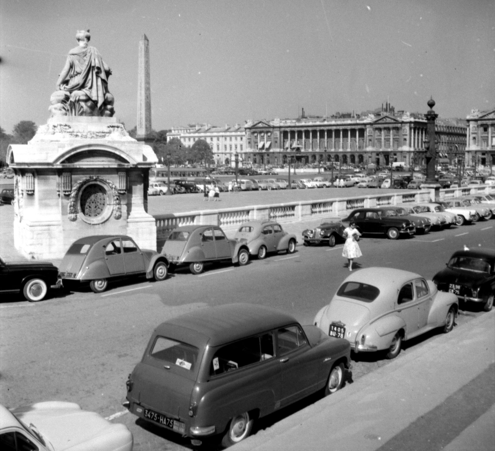 Franciaország, Párizs, Place de la Concorde a Tuileriák kertje felől nézve., 1959, Aradi Péter, Szenczi Mária, Fortepan #117532