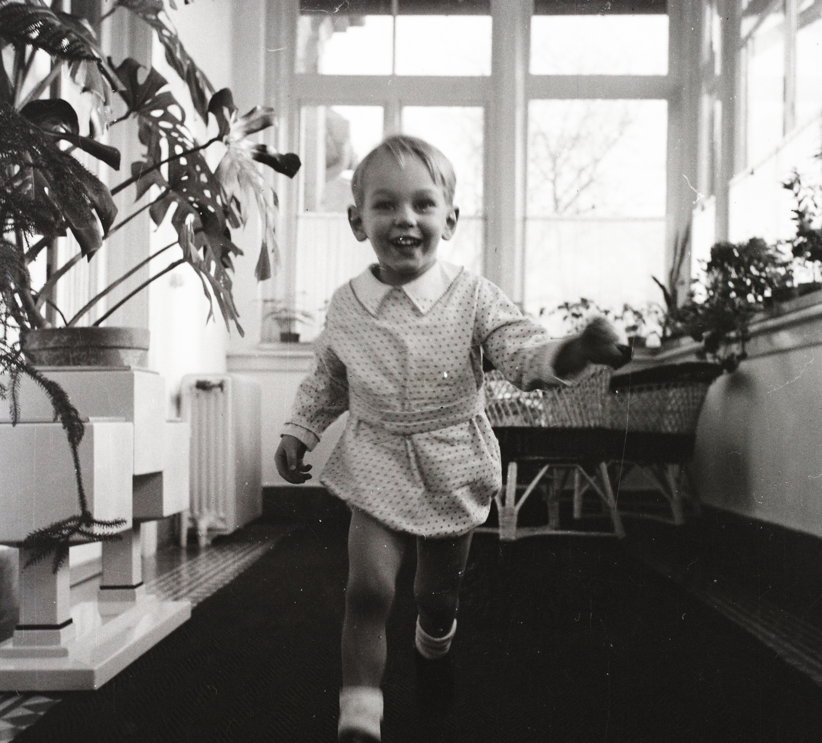 1935, Korbuly, kisfiú, futás, Fortepan #117584