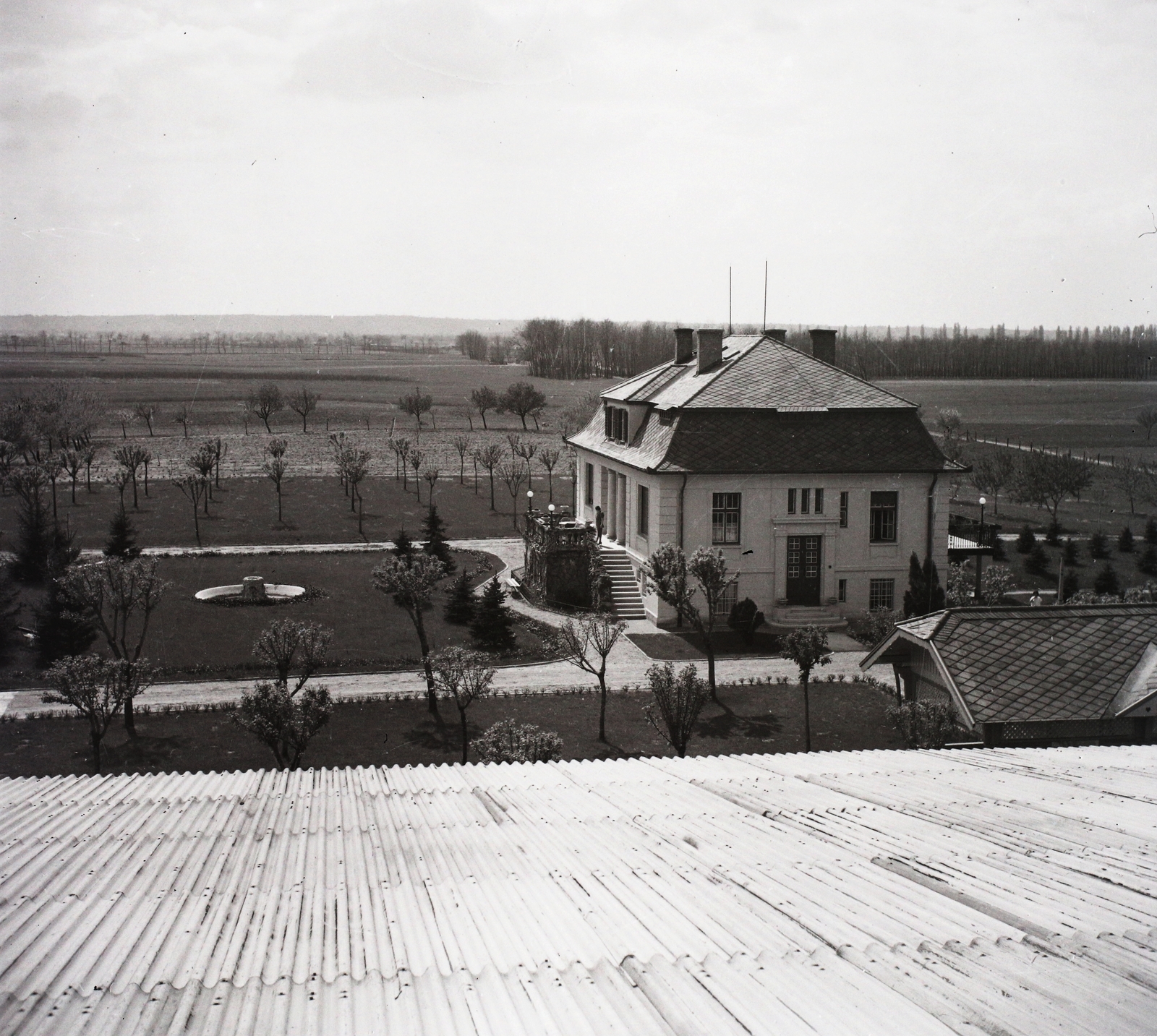Hungary, Halásztelek, (ekkor Tököl külterülete), a Korbuly birtok a mai Korbuly utca felől., 1934, Korbuly, Fortepan #117609