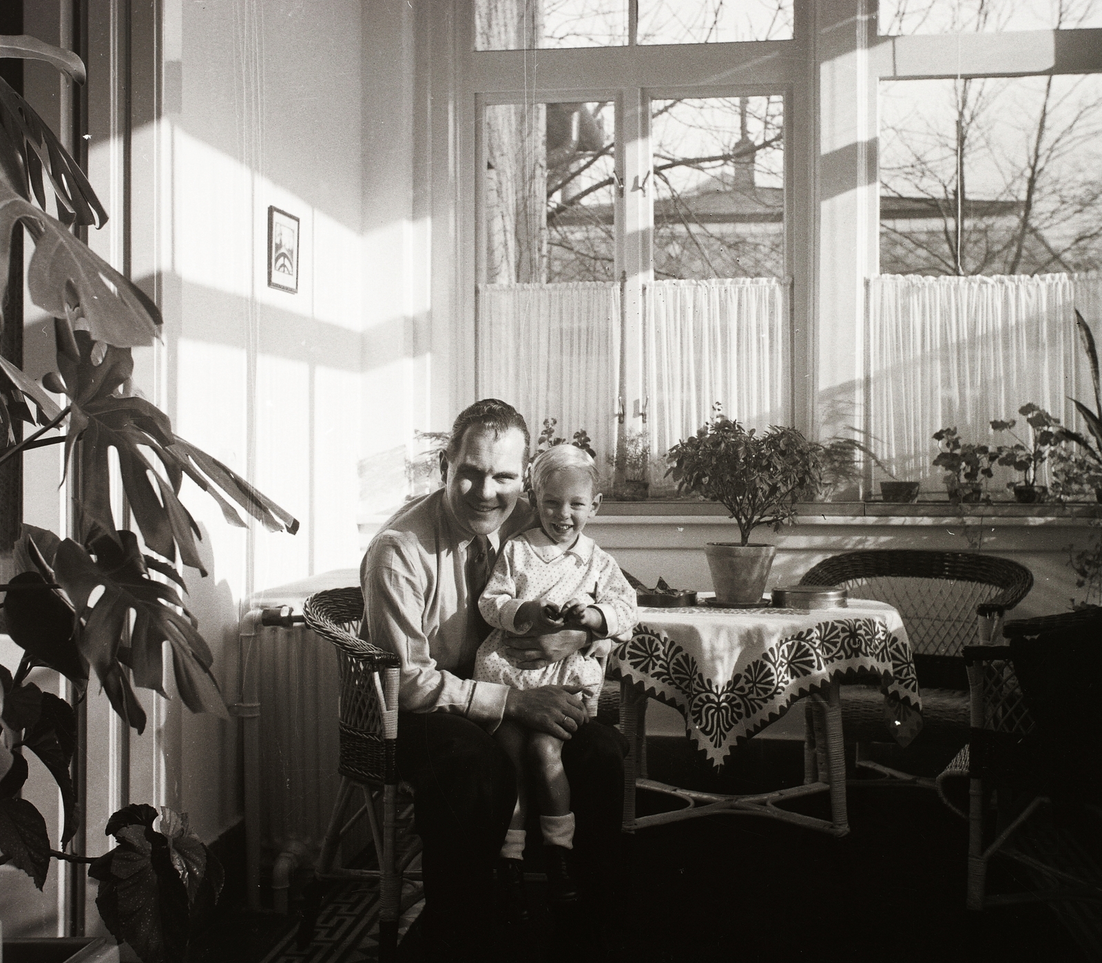 1934, Korbuly, wicker chair, interior, boy, double portrait, Fortepan #117633
