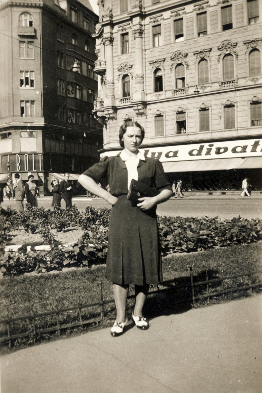 Hungary, Budapest VIII., Blaha Lujza tér, szemben a Klauzál utca torkolata., 1940, Kőrössy Szabolcs, Budapest, Fortepan #118102