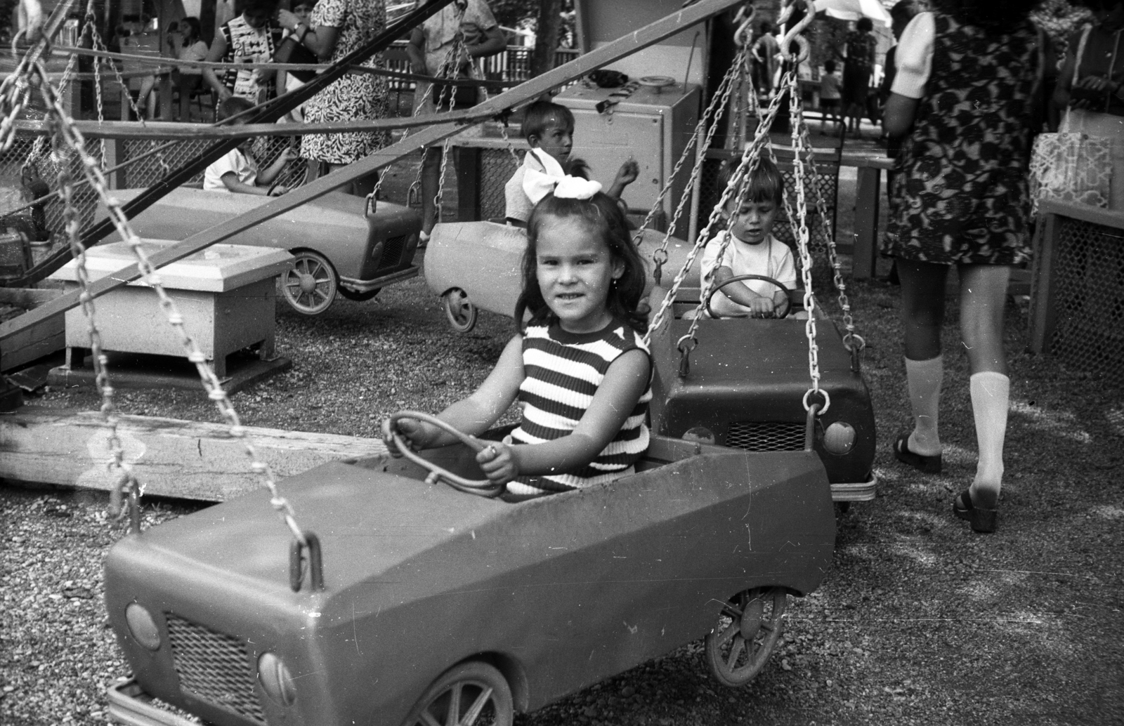 1968, Fortepan/Album013, carousel, kids, ribbon, chain, Fortepan #118129