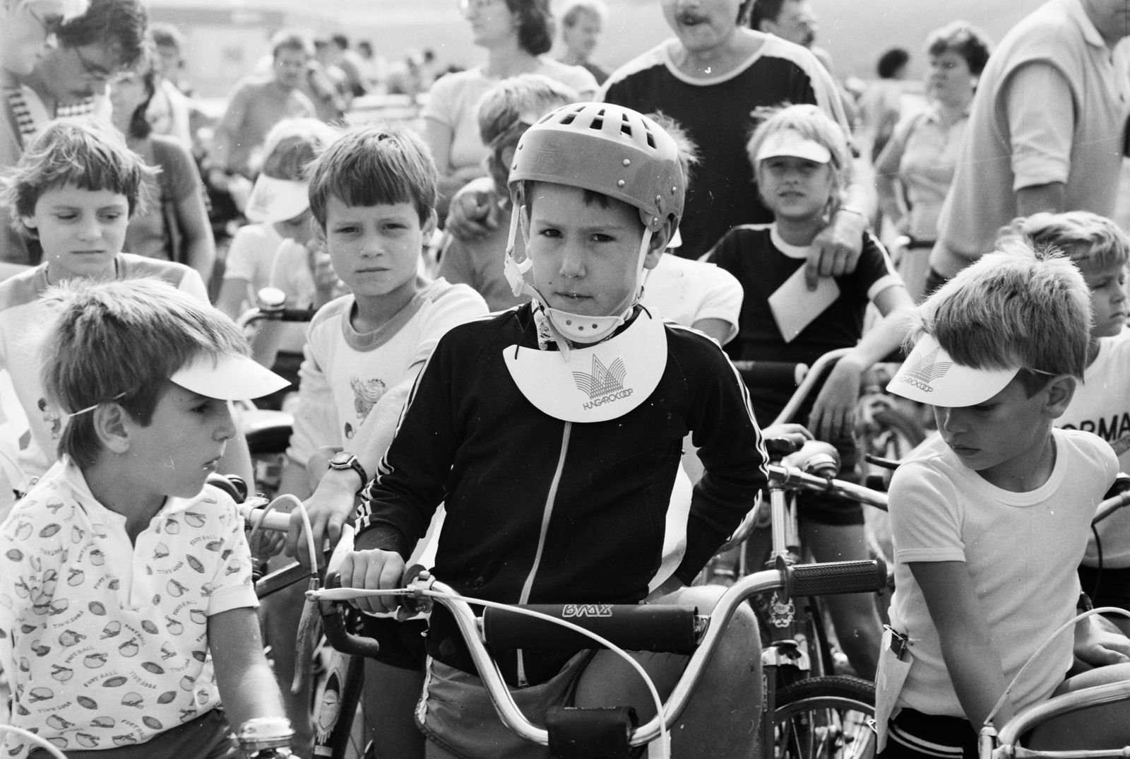 Hungary, Hungaroring, Mogyoród, 1987, MHSZ, bicycle, bicycle race, BMX-brand, boys, crash helmet, Fortepan #118419