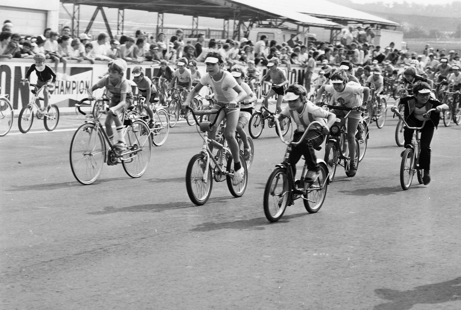 Hungary, Hungaroring, Mogyoród, 1987, MHSZ, bicycle race, Fortepan #118421