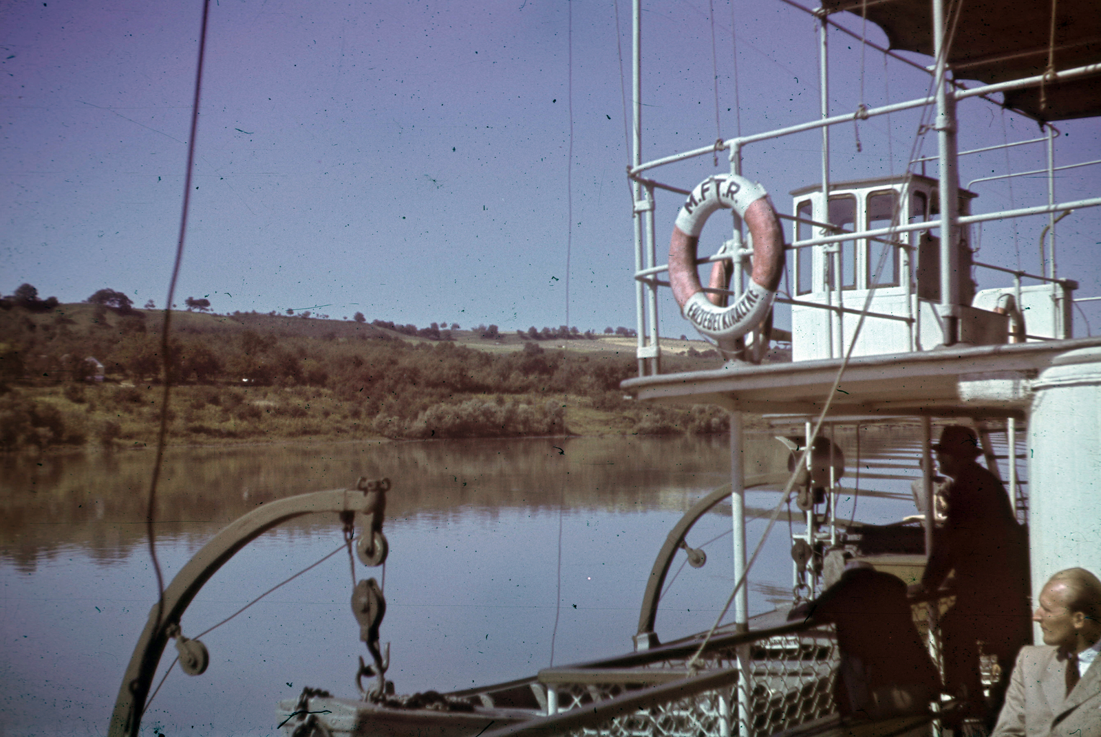 Hungary, Erzsébet királyné személyszállító gőzhajó a Dunán., 1942, Széman György, colorful, lifebelt, Fortepan #118624