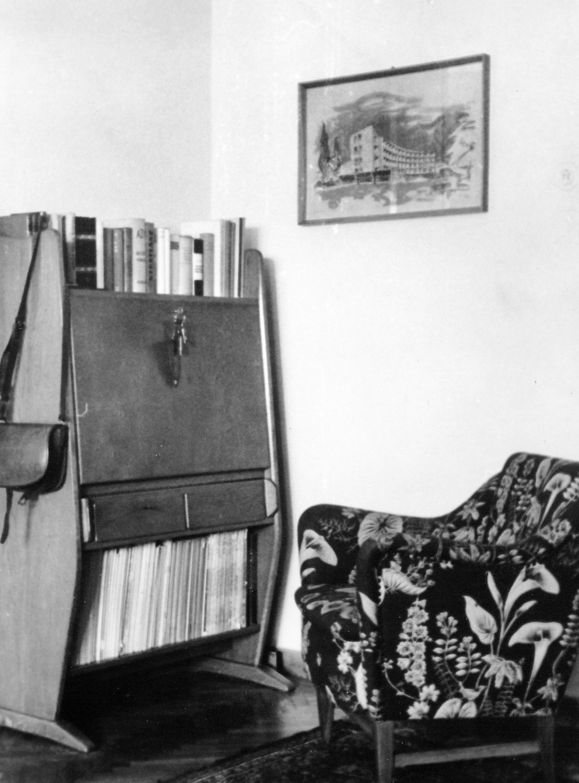 1955, Gádoros Lajos, photo in a frame, bookcase, Fortepan #11888