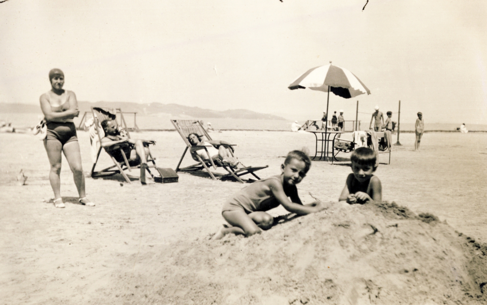 Hungary, Balatonföldvár, Strand., 1935, Zsilinszky Sándor, Lake Balaton, Fortepan #118916