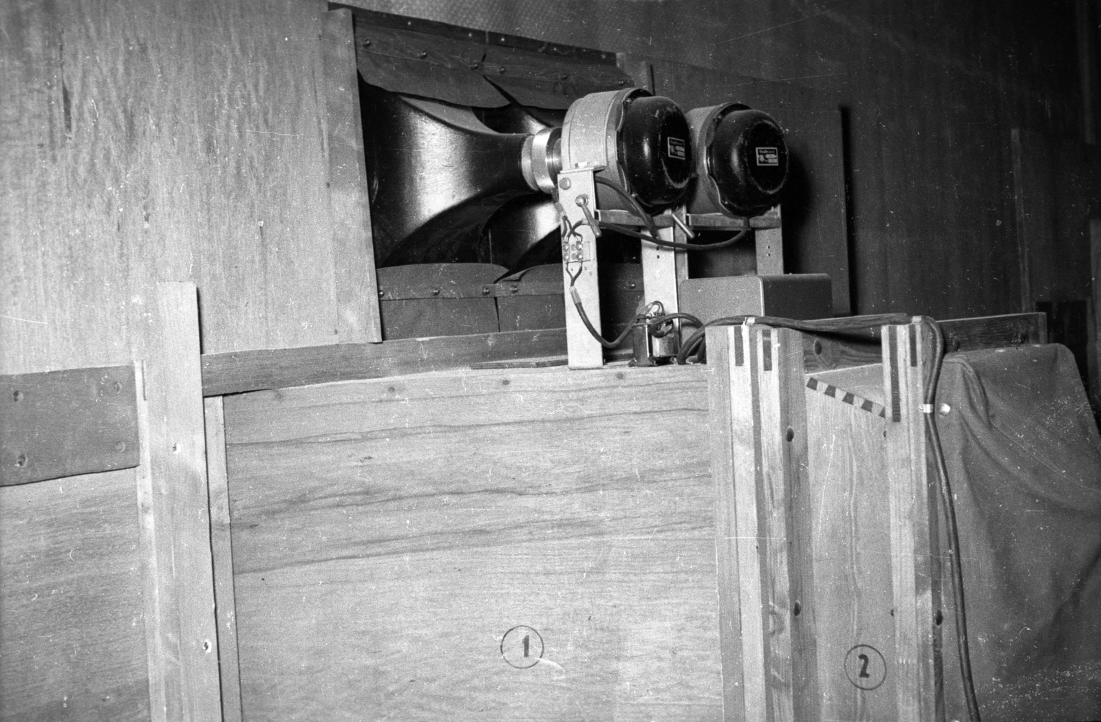 1957, FSZEK Budapest Gyűjtemény / Sándor György, Sándor György, hangszóró, Fortepan #118931