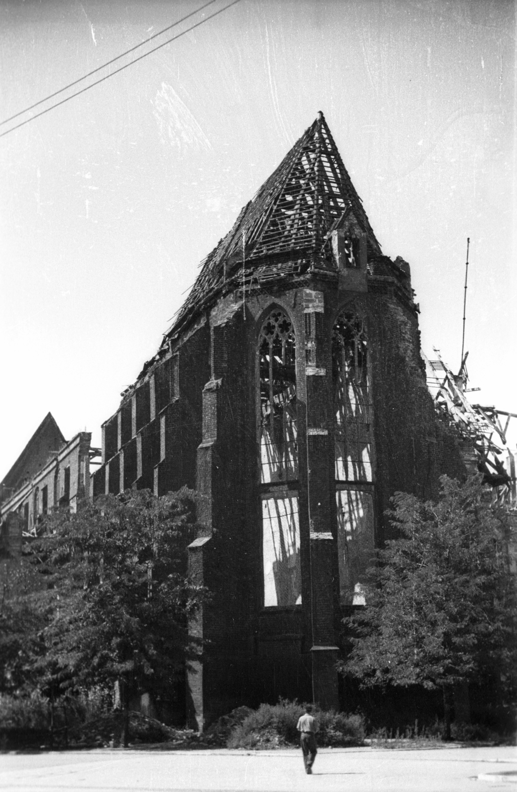 Poland, Wroclaw, Plac Katedralny, a lerombolt Keresztelő Szent János-katedrális (Katedra św. Jana Chrzciciela)., 1946, Bogdan Celichowski, war damage, damaged building, wood, Fortepan #119146