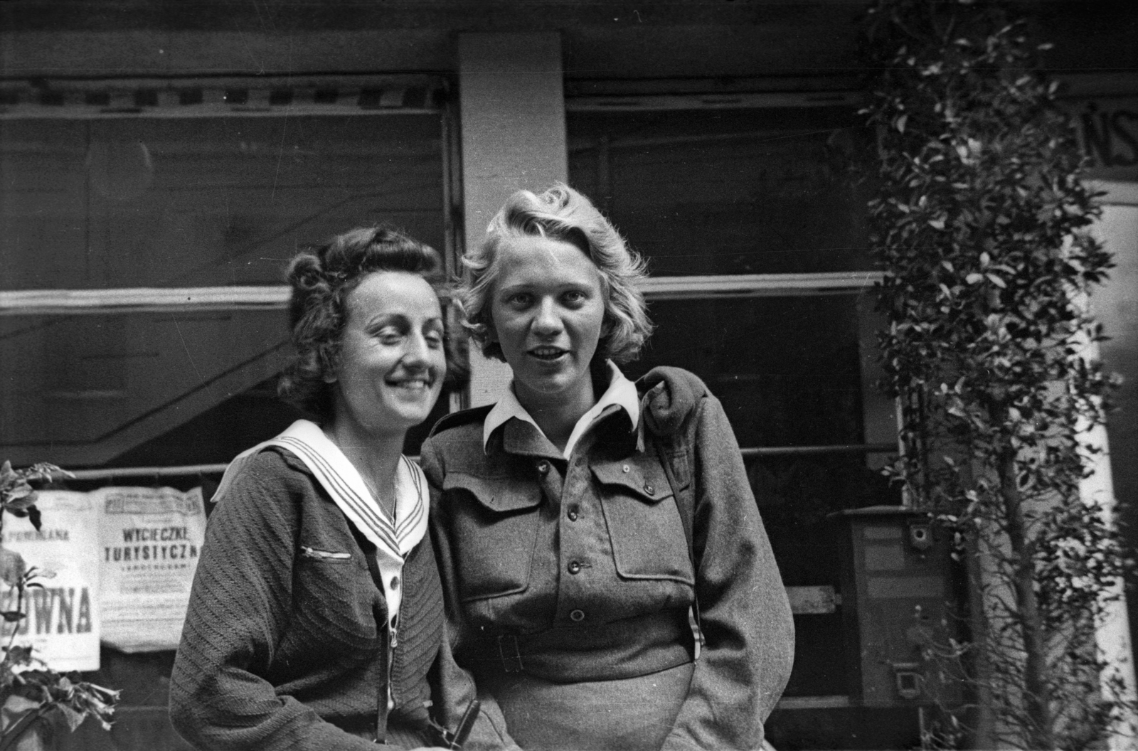 Poland, 1947, Bogdan Celichowski, lady, smile, youth, Fortepan #119234