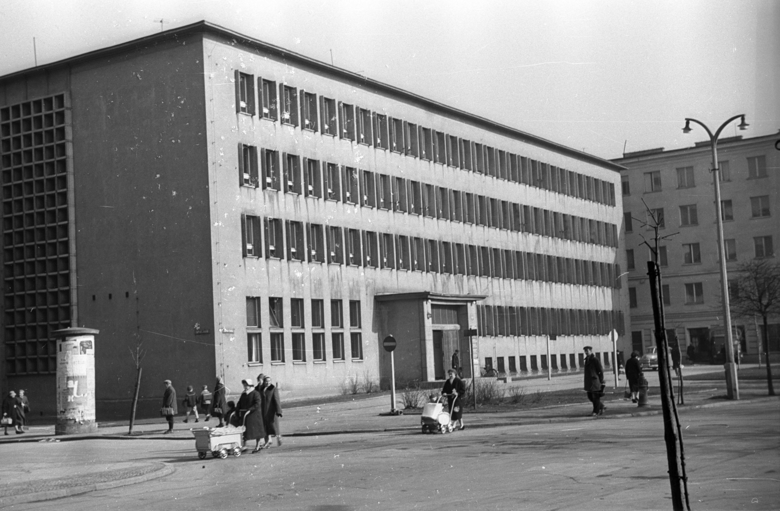 Lengyelország, Poznań, ulica Kościuszki - ulica Libelta sarok, Városháza., 1962, Bogdan Celichowski, Fortepan #119288