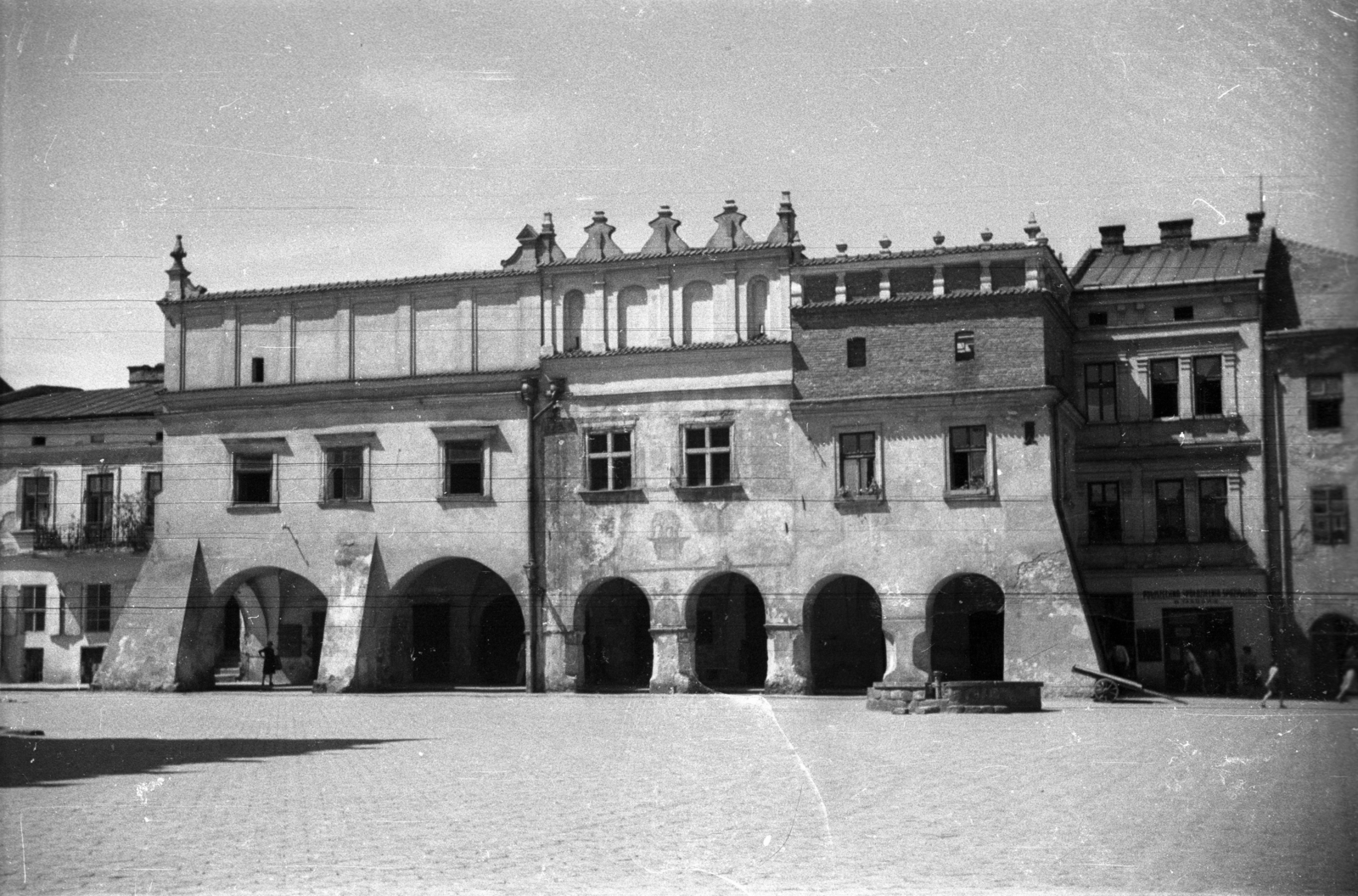 Poland, Tarnów, Rynek, a város főtere, Muzeum Okręgowe., 1951, Bogdan Celichowski, square, museum, Fortepan #119408